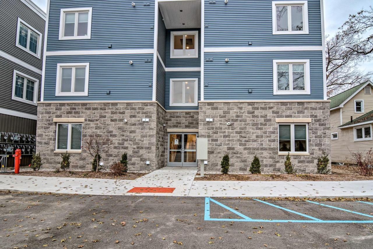 Modern Traverse City Condo About 1 Mi To Bay! Luaran gambar