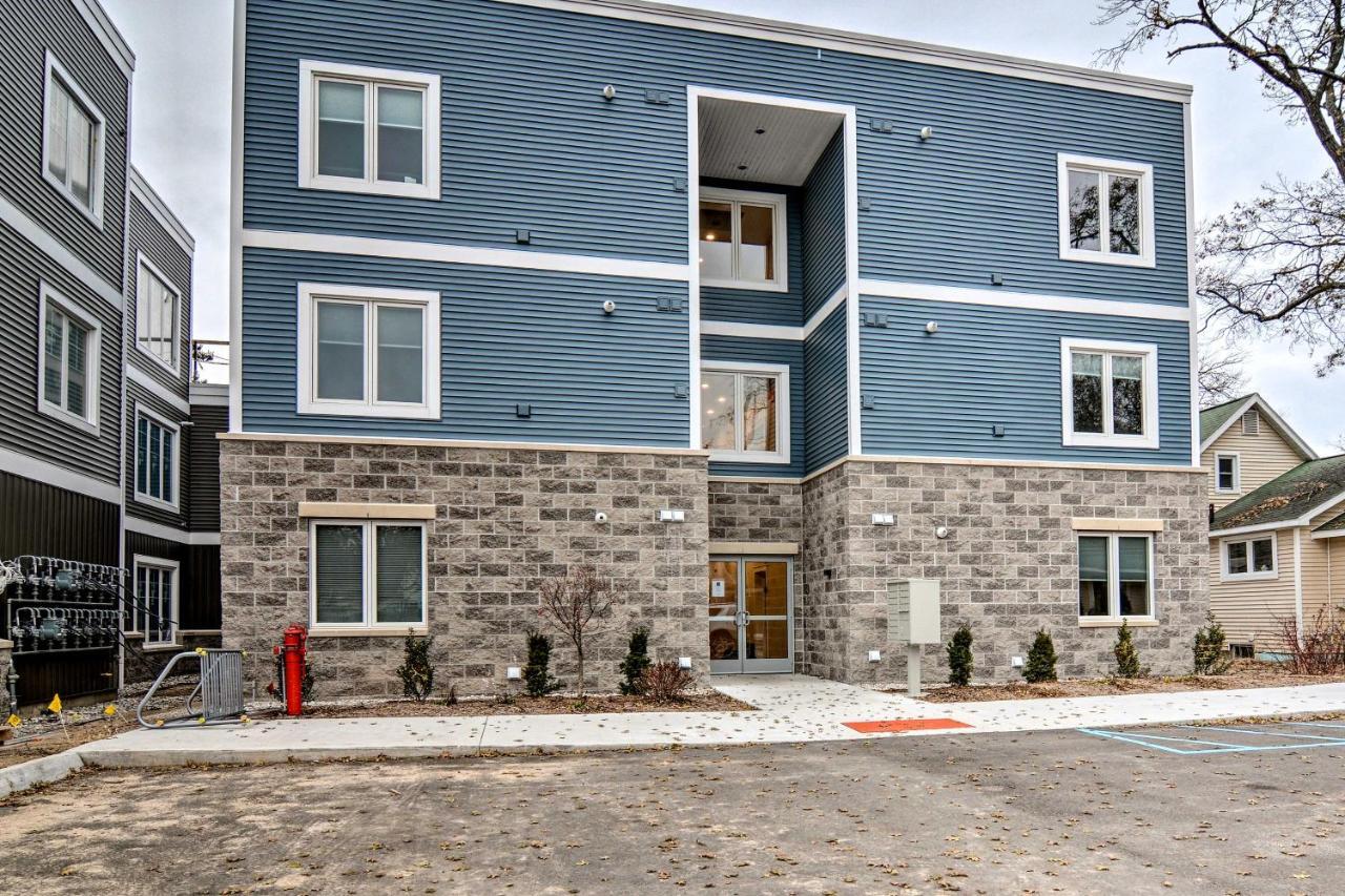 Modern Traverse City Condo About 1 Mi To Bay! Luaran gambar